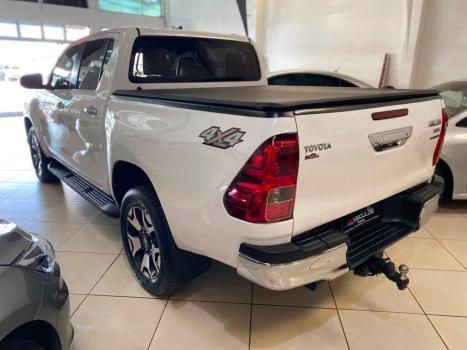 TOYOTA Hilux Caminhonete 2.8 16V SRX 50 ANOS 4X4 TURBO DIESEL CABINE DUPLA AUTOM�TICO, Foto 18