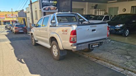 TOYOTA Hilux Caminhonete 3.0 4P 4X4 SRV TURBO DIESEL CABINE DUPLA AUTOM�TICO, Foto 4