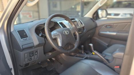 TOYOTA Hilux Caminhonete 3.0 4P 4X4 SRV TURBO DIESEL CABINE DUPLA AUTOM�TICO, Foto 6
