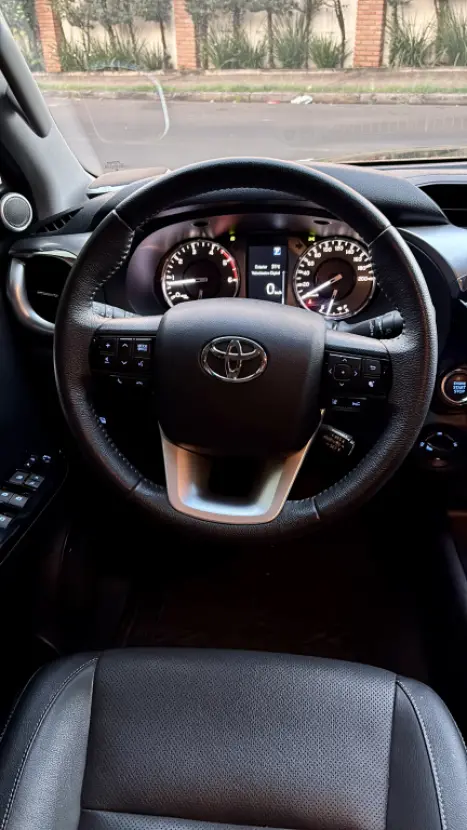 TOYOTA Hilux Caminhonete 2.8 16V 4P SRX DIESEL CABINE DUPLA, Foto 4