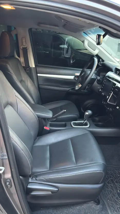 TOYOTA Hilux Caminhonete 2.8 16V 4P SRX DIESEL CABINE DUPLA, Foto 7