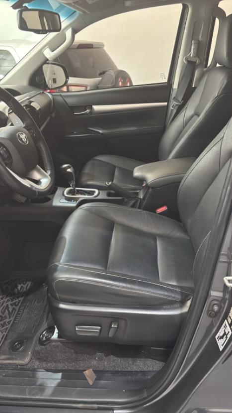 TOYOTA Hilux Caminhonete 2.8 16V 4P SRX DIESEL CABINE DUPLA, Foto 8