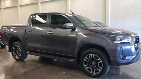 TOYOTA Hilux Caminhonete 2.8 16V SRX 4X4 TURBO DIESEL CABINE DUPLA AUTOMÁTICO, Foto 3