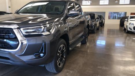 TOYOTA Hilux Caminhonete 2.8 16V SRX 4X4 TURBO DIESEL CABINE DUPLA AUTOMÁTICO, Foto 9