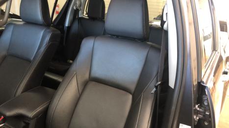 TOYOTA Hilux Caminhonete 2.8 16V SRX 4X4 TURBO DIESEL CABINE DUPLA AUTOMÁTICO, Foto 14