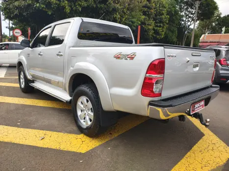 TOYOTA Hilux Caminhonete 2.7 16V 4P SRV CABINE DUPLA, Foto 17