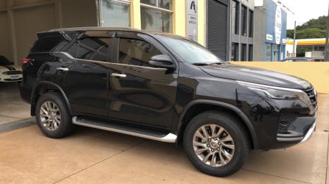 TOYOTA Hilux SW4 2.8 16V 4P SRX 4X4 7 LUGARES TURBO DIESEL AUTOMTICO, Foto 8