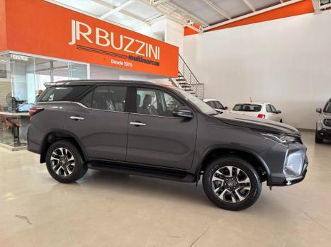 TOYOTA Hilux SW4 2.8 16V 4P SRX PLATINUM 4X4 TURBO DIESEL AUTOMTICO, Foto 1