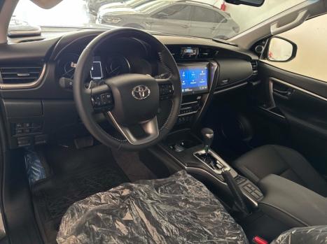 TOYOTA Hilux SW4 2.8 16V 4P SRX PLATINUM 4X4 TURBO DIESEL AUTOMTICO, Foto 6