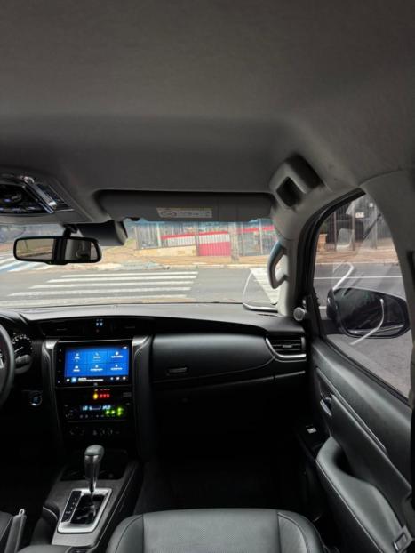 TOYOTA Hilux SW4 2.8 16V 4P SRX PLATINUM 4X4 TURBO DIESEL AUTOM�TICO, Foto 12