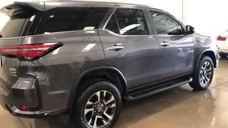 TOYOTA Hilux SW4 2.8 16V 4P SRX PLATINUM 4X4 7 LUGARES TURBO DIESEL AUTOM�TICO, Foto 3