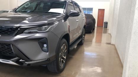 TOYOTA Hilux SW4 2.8 16V 4P SRX PLATINUM 4X4 7 LUGARES TURBO DIESEL AUTOM�TICO, Foto 6