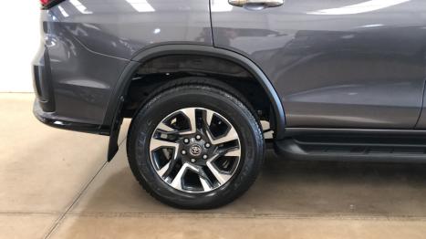 TOYOTA Hilux SW4 2.8 16V 4P SRX PLATINUM 4X4 7 LUGARES TURBO DIESEL AUTOM�TICO, Foto 10