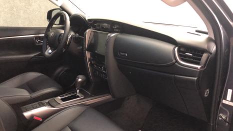 TOYOTA Hilux SW4 2.8 16V 4P SRX PLATINUM 4X4 7 LUGARES TURBO DIESEL AUTOM�TICO, Foto 12