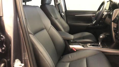 TOYOTA Hilux SW4 2.8 16V 4P SRX PLATINUM 4X4 7 LUGARES TURBO DIESEL AUTOM�TICO, Foto 13
