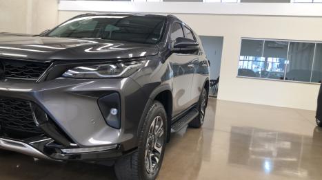 TOYOTA Hilux SW4 2.8 16V 4P SRX PLATINUM 4X4 7 LUGARES TURBO DIESEL AUTOM�TICO, Foto 7