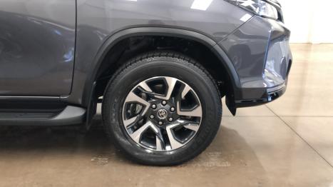 TOYOTA Hilux SW4 2.8 16V 4P SRX PLATINUM 4X4 7 LUGARES TURBO DIESEL AUTOM�TICO, Foto 8