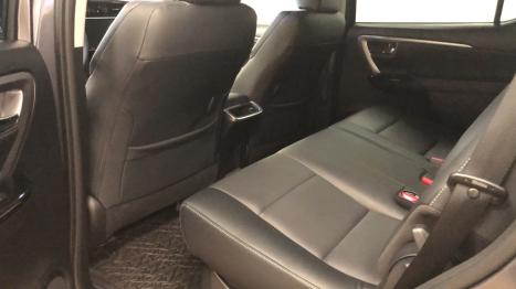 TOYOTA Hilux SW4 2.8 16V 4P SRX PLATINUM 4X4 7 LUGARES TURBO DIESEL AUTOM�TICO, Foto 14