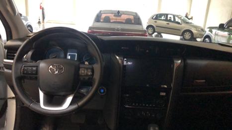 TOYOTA Hilux SW4 2.8 16V 4P SRX PLATINUM 4X4 7 LUGARES TURBO DIESEL AUTOM�TICO, Foto 15