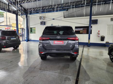 TOYOTA Hilux SW4 2.8 16V 4P SRX PLATINUM 4X4 7 LUGARES TURBO DIESEL AUTOM�TICO, Foto 5