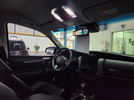 TOYOTA Hilux SW4 2.8 16V 4P SRX PLATINUM 4X4 7 LUGARES TURBO DIESEL AUTOM�TICO, Foto 10