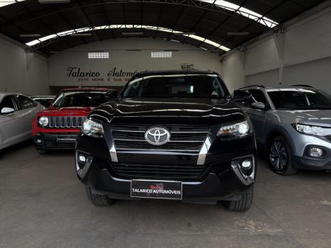 TOYOTA Hilux SW4 2.8 16V 4P SRX 4X4 7 LUGARES TURBO DIESEL AUTOMÁTICO, Foto 1