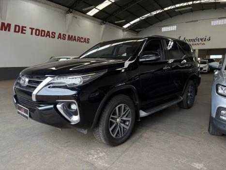 TOYOTA Hilux SW4 2.8 16V 4P SRX 4X4 7 LUGARES TURBO DIESEL AUTOMÁTICO, Foto 2