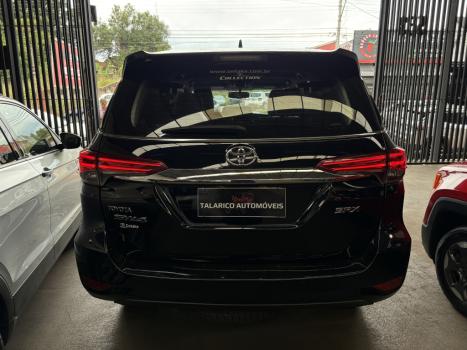 TOYOTA Hilux SW4 2.8 16V 4P SRX 4X4 7 LUGARES TURBO DIESEL AUTOMÁTICO, Foto 5