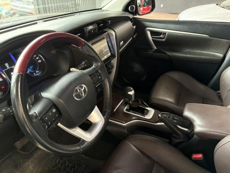 TOYOTA Hilux SW4 2.8 16V 4P SRX 4X4 7 LUGARES TURBO DIESEL AUTOMÁTICO, Foto 7