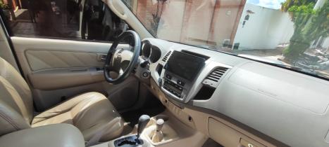 TOYOTA Hilux SW4 3.0 16V 4P SRV 4X4 7 LUGARES TURBO DIESEL AUTOM�TICO, Foto 4