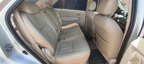 TOYOTA Hilux SW4 3.0 16V 4P SRV 4X4 7 LUGARES TURBO DIESEL AUTOM�TICO, Foto 7