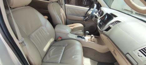 TOYOTA Hilux SW4 3.0 16V 4P SRV 4X4 7 LUGARES TURBO DIESEL AUTOM�TICO, Foto 10