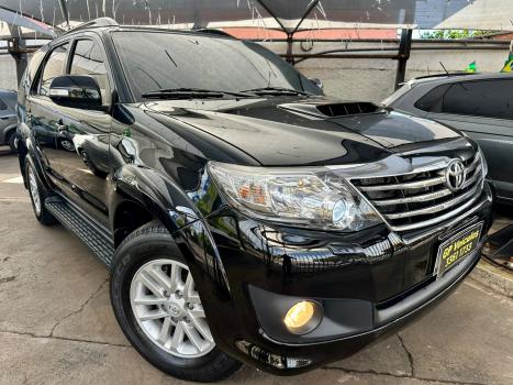 TOYOTA Hilux SW4 3.0 V6 12V 4P 4X4, Foto 3