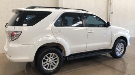 TOYOTA Hilux SW4 3.0 16V 4P SRV 4X4 7 LUGARES TURBO DIESEL AUTOM�TICO, Foto 4