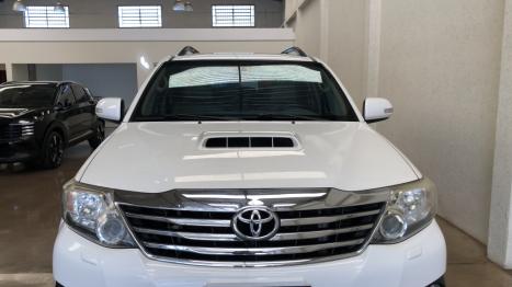 TOYOTA Hilux SW4 3.0 16V 4P SRV 4X4 7 LUGARES TURBO DIESEL AUTOM�TICO, Foto 5