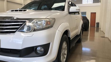TOYOTA Hilux SW4 3.0 16V 4P SRV 4X4 7 LUGARES TURBO DIESEL AUTOM�TICO, Foto 7