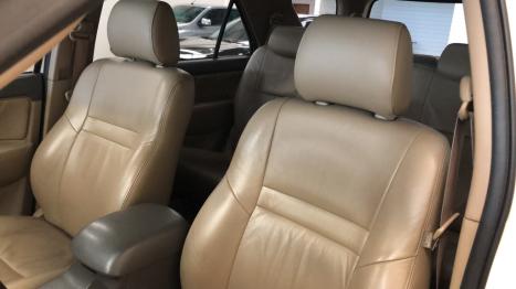 TOYOTA Hilux SW4 3.0 16V 4P SRV 4X4 7 LUGARES TURBO DIESEL AUTOM�TICO, Foto 13