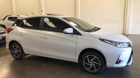 TOYOTA Yaris Hatch 1.5 16V 4P FLEX XLS MULTIDRIVE AUTOMÁTICO CVT, Foto 2 TOYOTA Yaris Hatch 1.5 16V 4P FLEX XLS MULTIDRIVE AUTOMÁTICO CVT, Foto 2