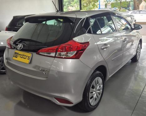 TOYOTA Yaris Hatch 1.3 16V 4P FLEX XL MULTIDRIVE AUTOM�TICO CVT, Foto 4