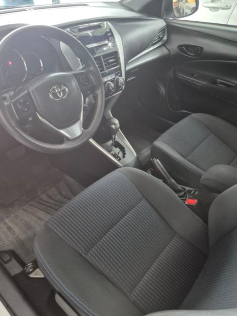 TOYOTA Yaris Hatch 1.3 16V 4P FLEX XL MULTIDRIVE AUTOM�TICO CVT, Foto 7