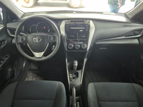 TOYOTA Yaris Hatch 1.3 16V 4P FLEX XL MULTIDRIVE AUTOM�TICO CVT, Foto 8