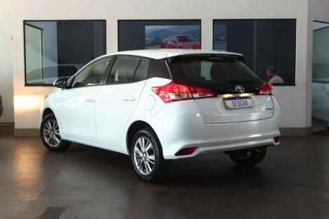 TOYOTA Yaris Hatch 1.5 16V 4P FLEX XL PLUS CONNECT MULTIDRIVE AUTOM�TICO CVT, Foto 4