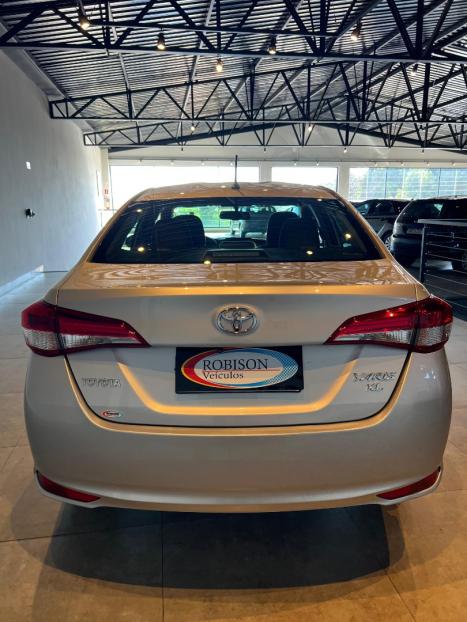 TOYOTA Yaris Hatch 1.5 16V 4P FLEX XL MULTIDRIVE AUTOM�TICO CVT, Foto 5