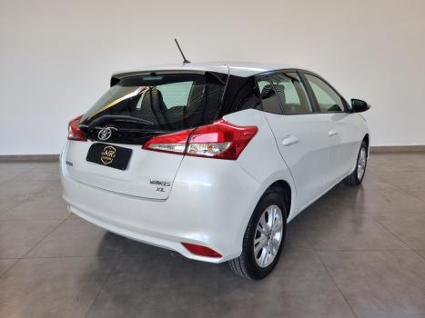 TOYOTA Yaris Hatch 1.3 16V 4P FLEX XL PLUS TECH MULTIDRIVE AUTOM�TICO CVT, Foto 6