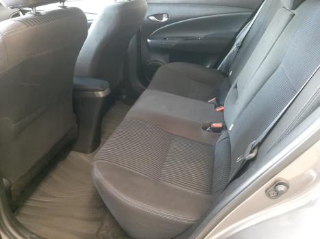 TOYOTA Yaris Hatch 1.3 16V 4P FLEX XL PLUS TECH MULTIDRIVE AUTOMÁTICO CVT, Foto 3