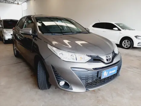 TOYOTA Yaris Hatch 1.3 16V 4P FLEX XL PLUS TECH MULTIDRIVE AUTOMÁTICO CVT, Foto 13