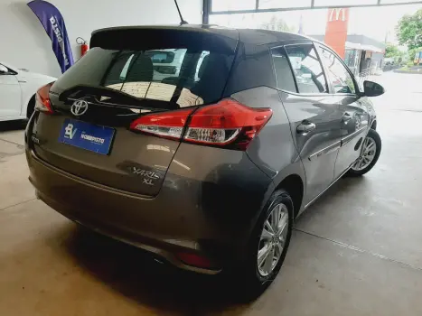 TOYOTA Yaris Hatch 1.3 16V 4P FLEX XL PLUS TECH MULTIDRIVE AUTOMÁTICO CVT, Foto 16