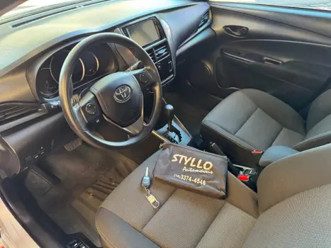 TOYOTA Yaris Sedan 1.5 16V 4P FLEX XL MULTIDRIVE AUTOMÁTICO CVT, Foto 18