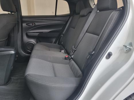 TOYOTA Yaris Sedan , Foto 3