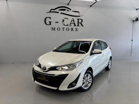 TOYOTA Yaris Sedan , Foto 6